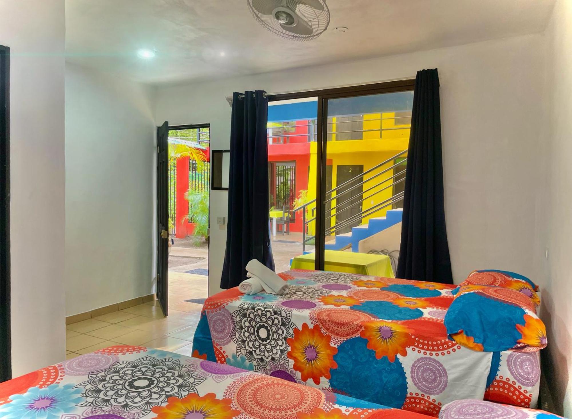 טורטוגוארו Carey Lodging מראה חיצוני תמונה