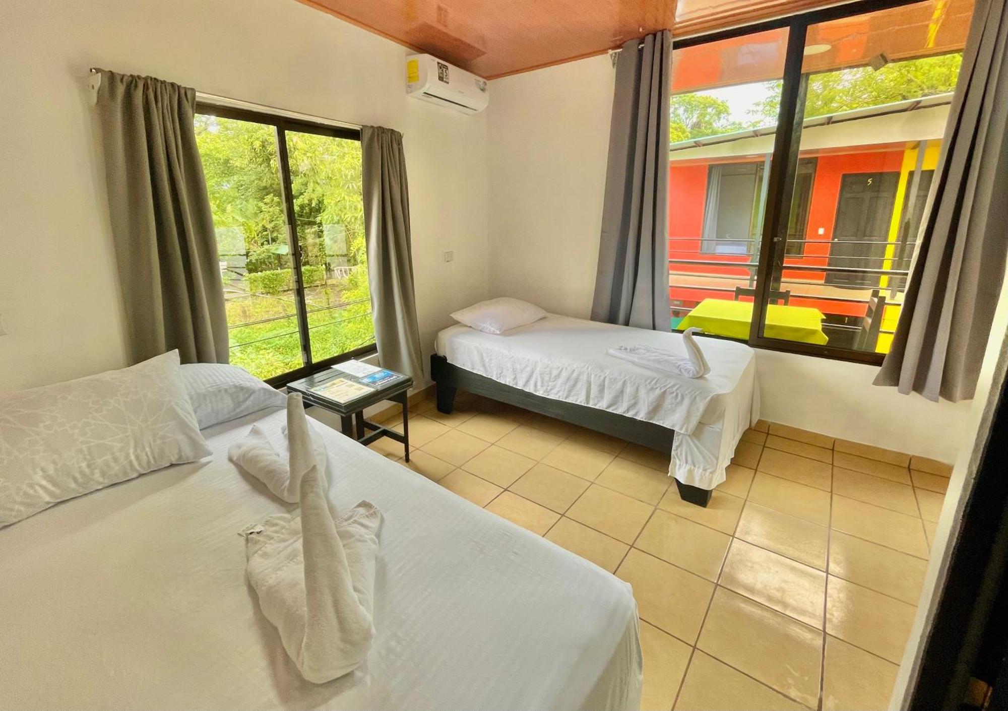 טורטוגוארו Carey Lodging חדר תמונה