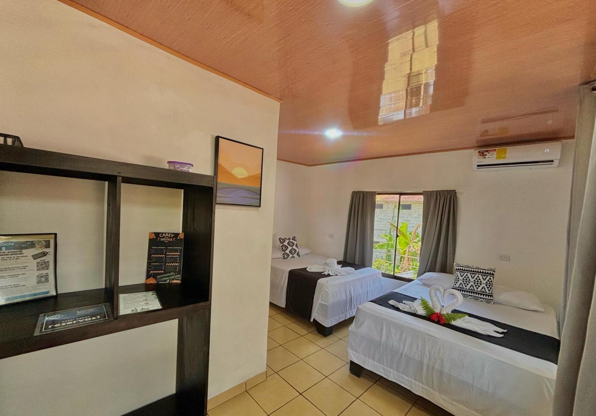 טורטוגוארו Carey Lodging חדר תמונה