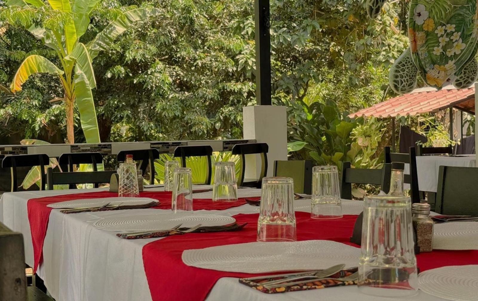 טורטוגוארו Carey Lodging מראה חיצוני תמונה